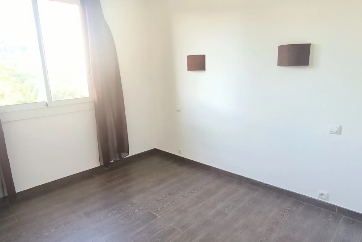 À vendre : Appartement 2 pièces à Nice Nord - Rénové avec balcon 