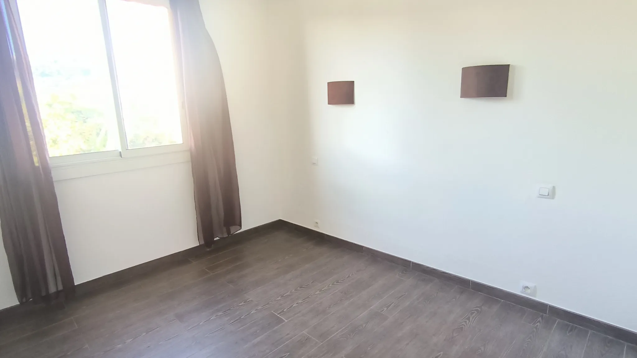 À vendre : Appartement 2 pièces à Nice Nord - Rénové avec balcon 