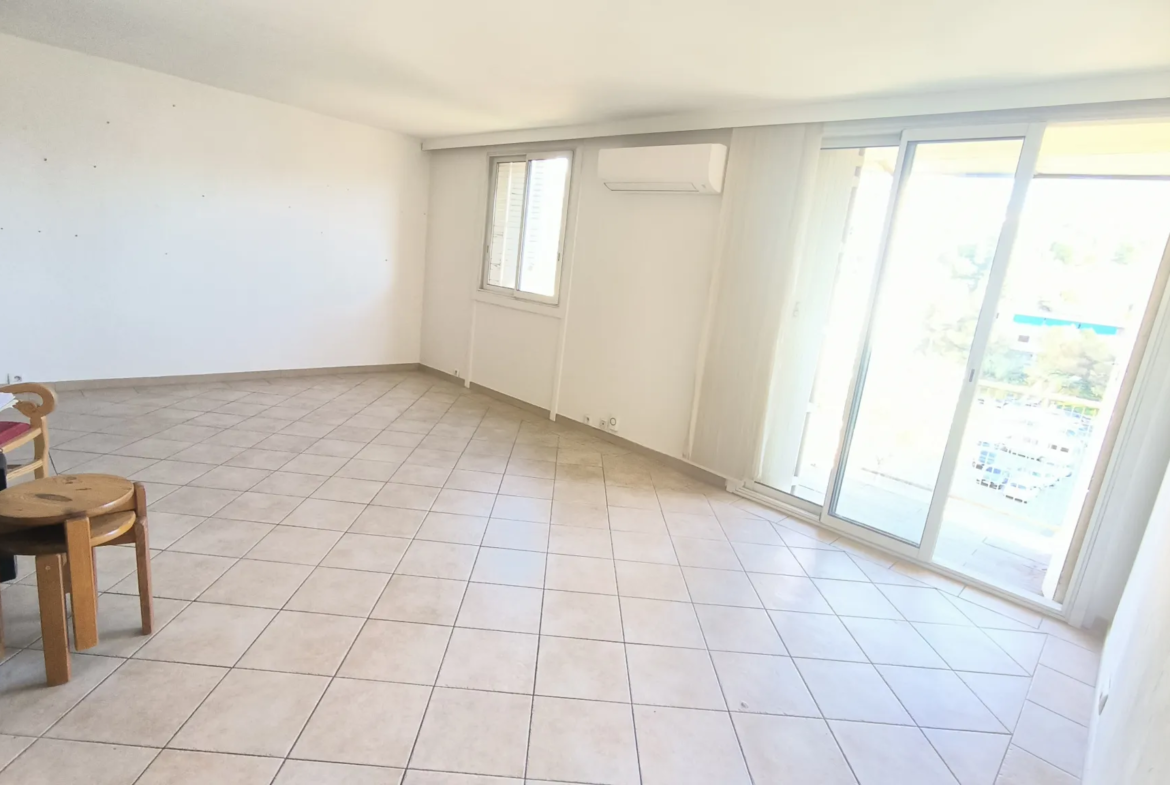 À vendre : Appartement 2 pièces à Nice Nord - Rénové avec balcon 