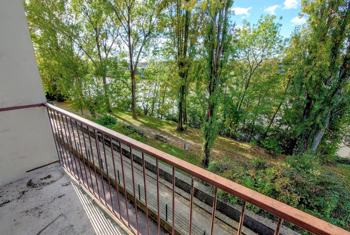 À vendre : Appartement 4 pièces avec vue sur la Seine à Choisy-le-Roi 