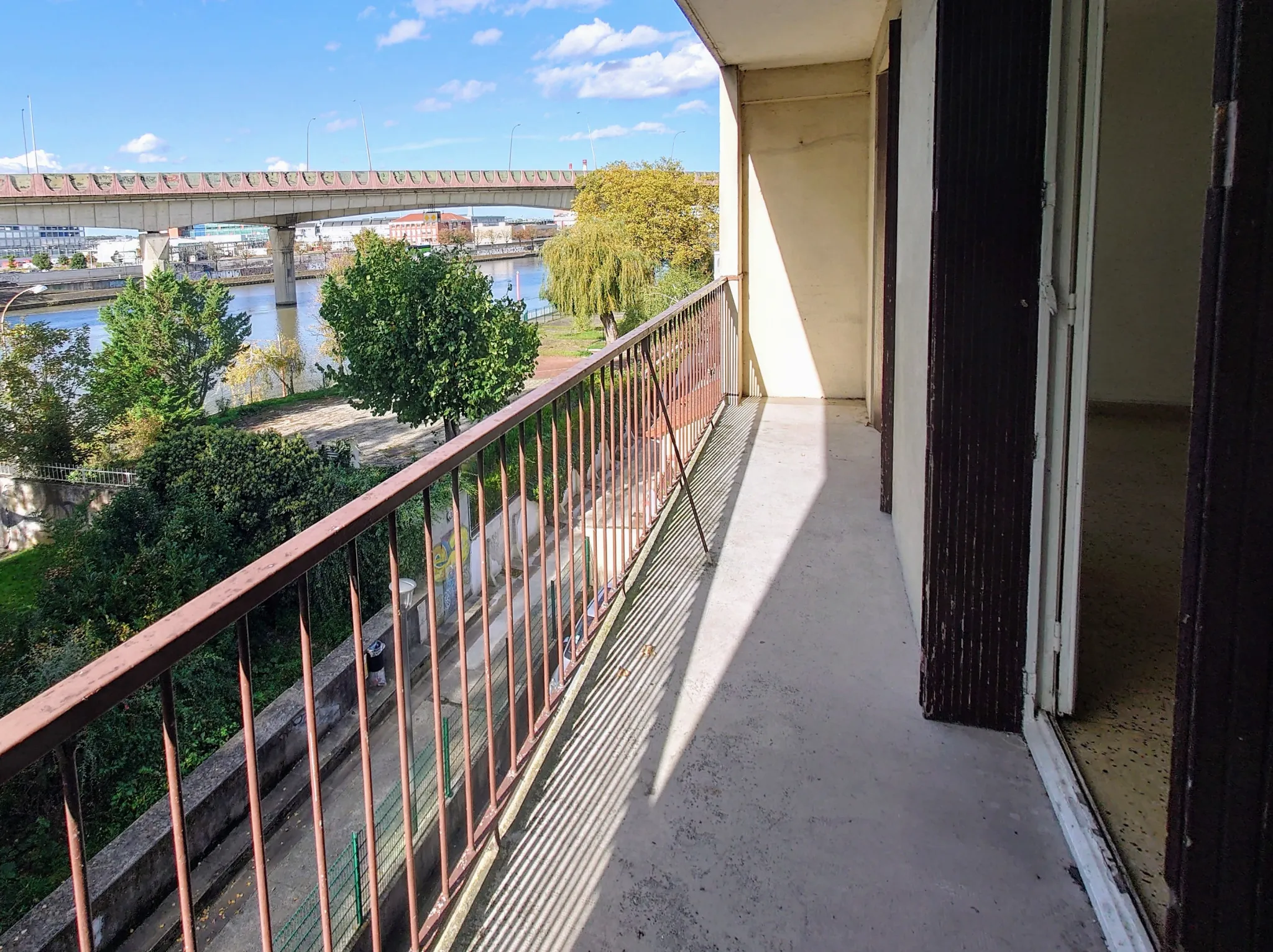 À vendre : Appartement 4 pièces avec vue sur la Seine à Choisy-le-Roi 