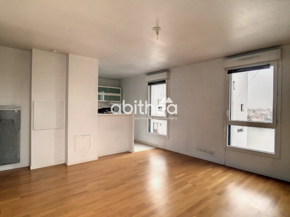 Studio à vendre avec terrasse et vue sur la Seine à Choisy-le-Roi