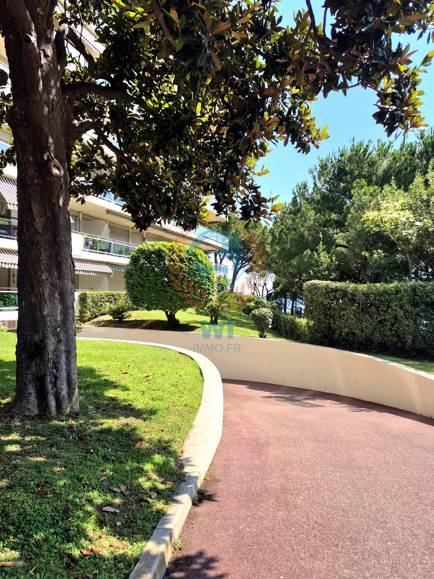 Appartement 2 pièces avec accès à la plage à Cannes la Bocca 