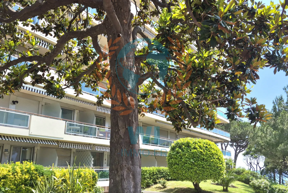 Appartement 2 pièces avec accès à la plage à Cannes la Bocca 