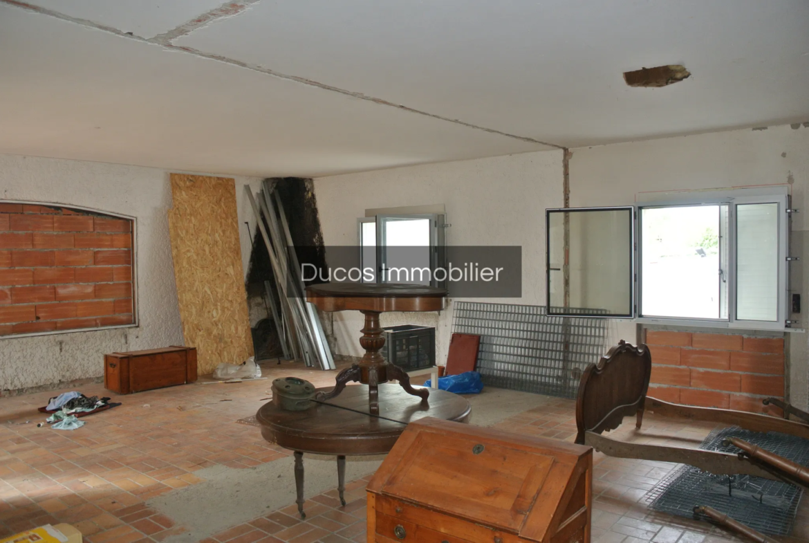 Maison à réhabiliter sur 2446 m² avec piscine à Beaupuy 