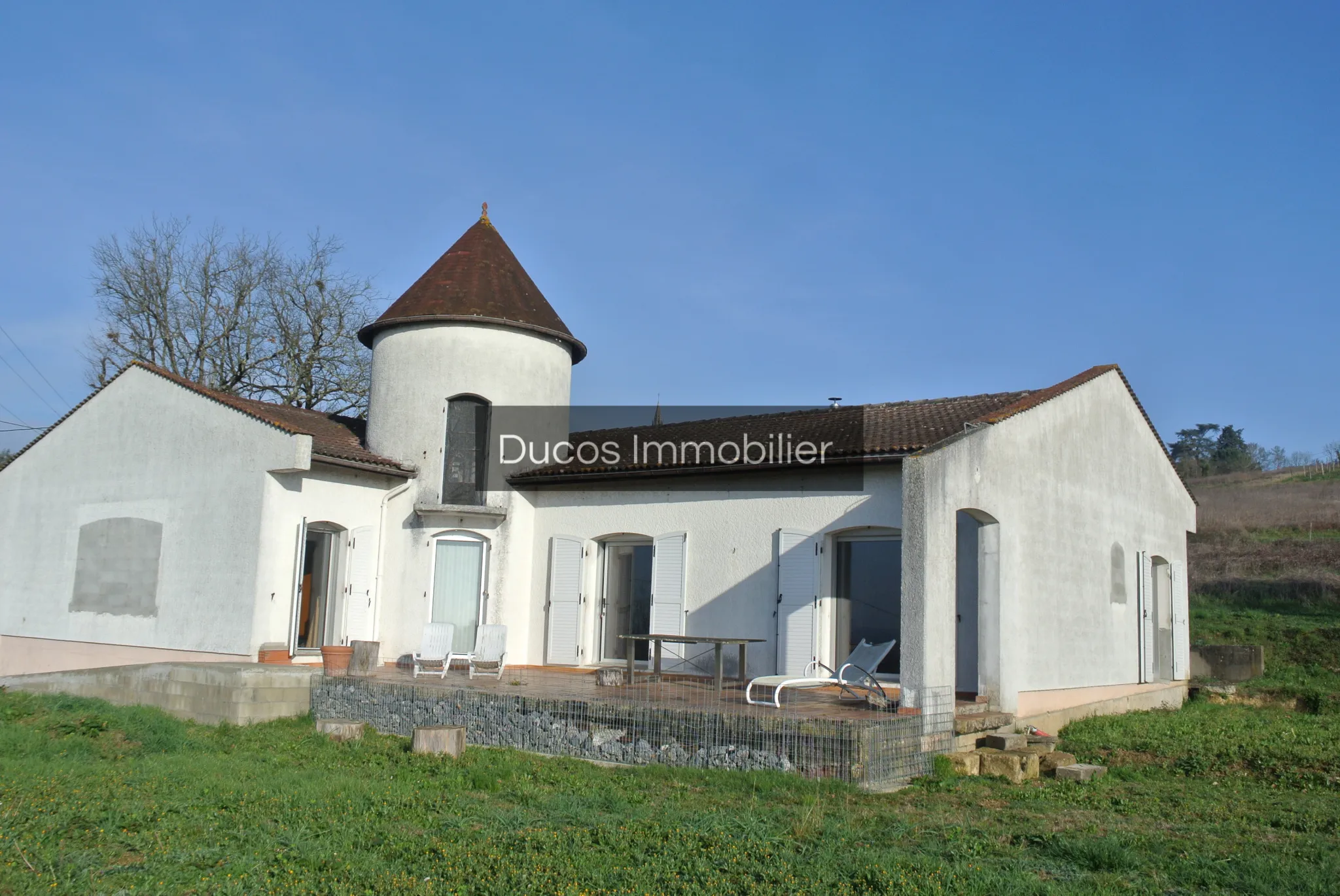 Maison à réhabiliter sur 2446 m² avec piscine à Beaupuy 