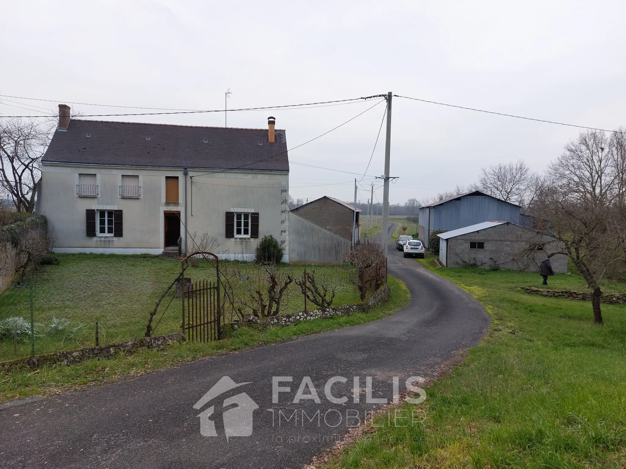 Maison en bord de Loire avec dépendances à St Georges sur Loire 