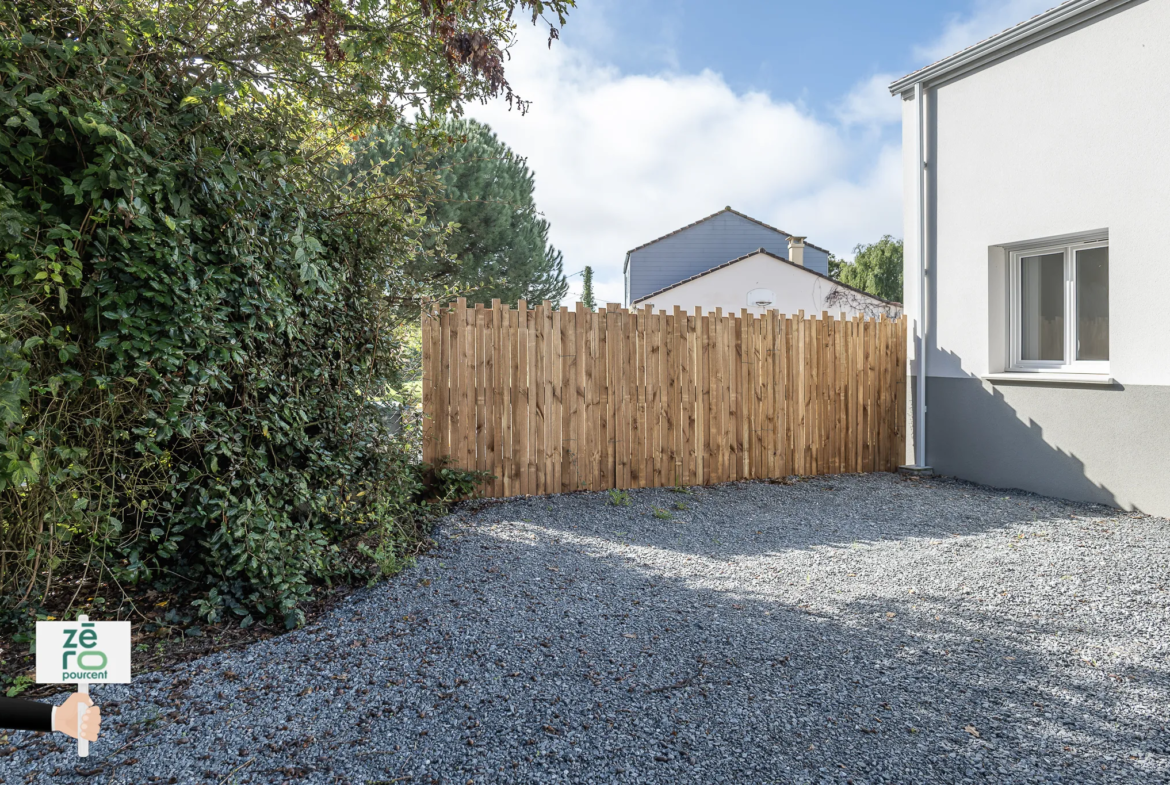 Maison Neuve à Saint-Colomban de 99 m² avec Jardin 