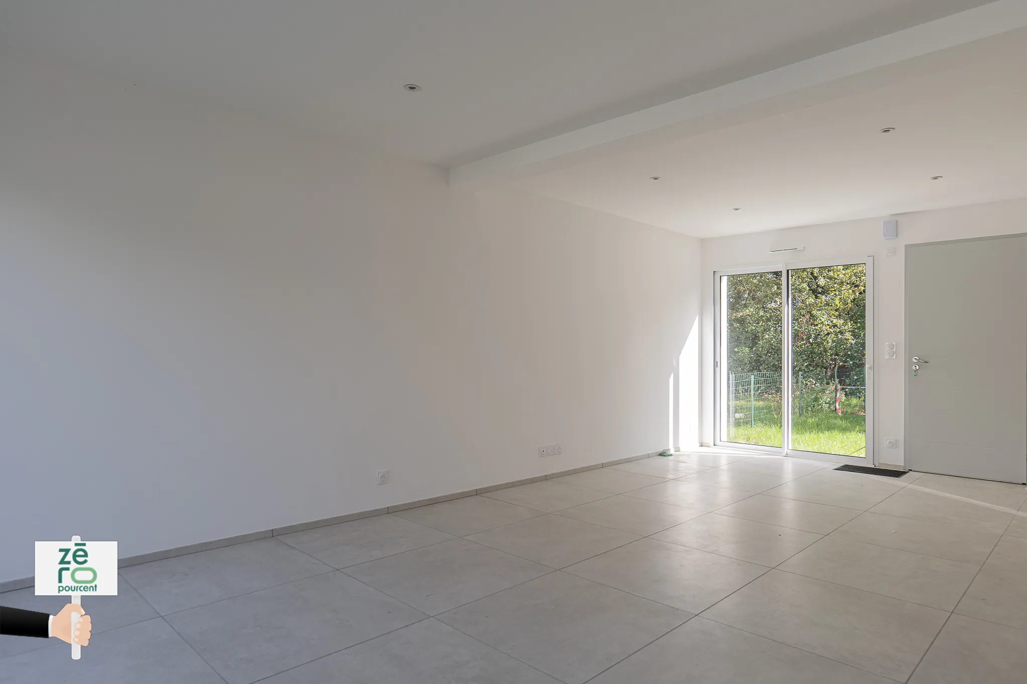 Maison Neuve à Saint-Colomban de 99 m² avec Jardin 