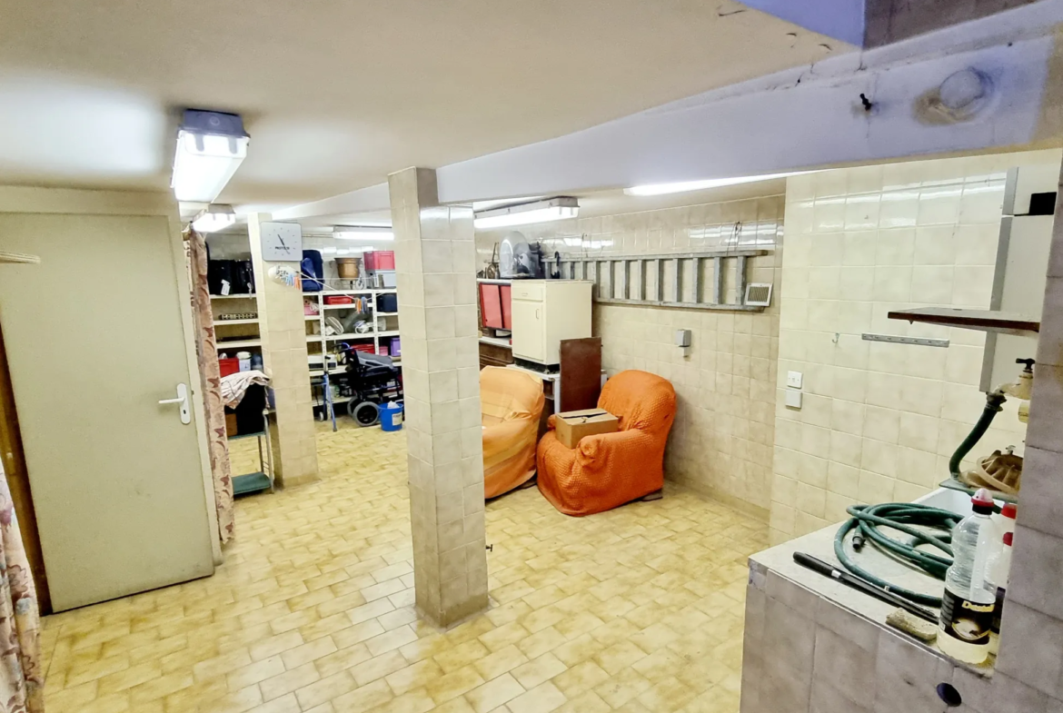 Maison mitoyenne de type 4 à Marseille - 129 m² - Idéal investisseur 