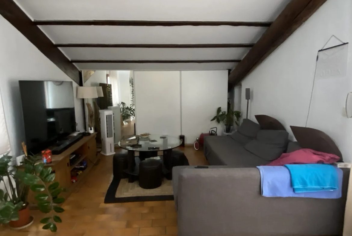 Appartement lumineux de 90 m² à Chateauneuf-de-Gadagne avec terrasse 