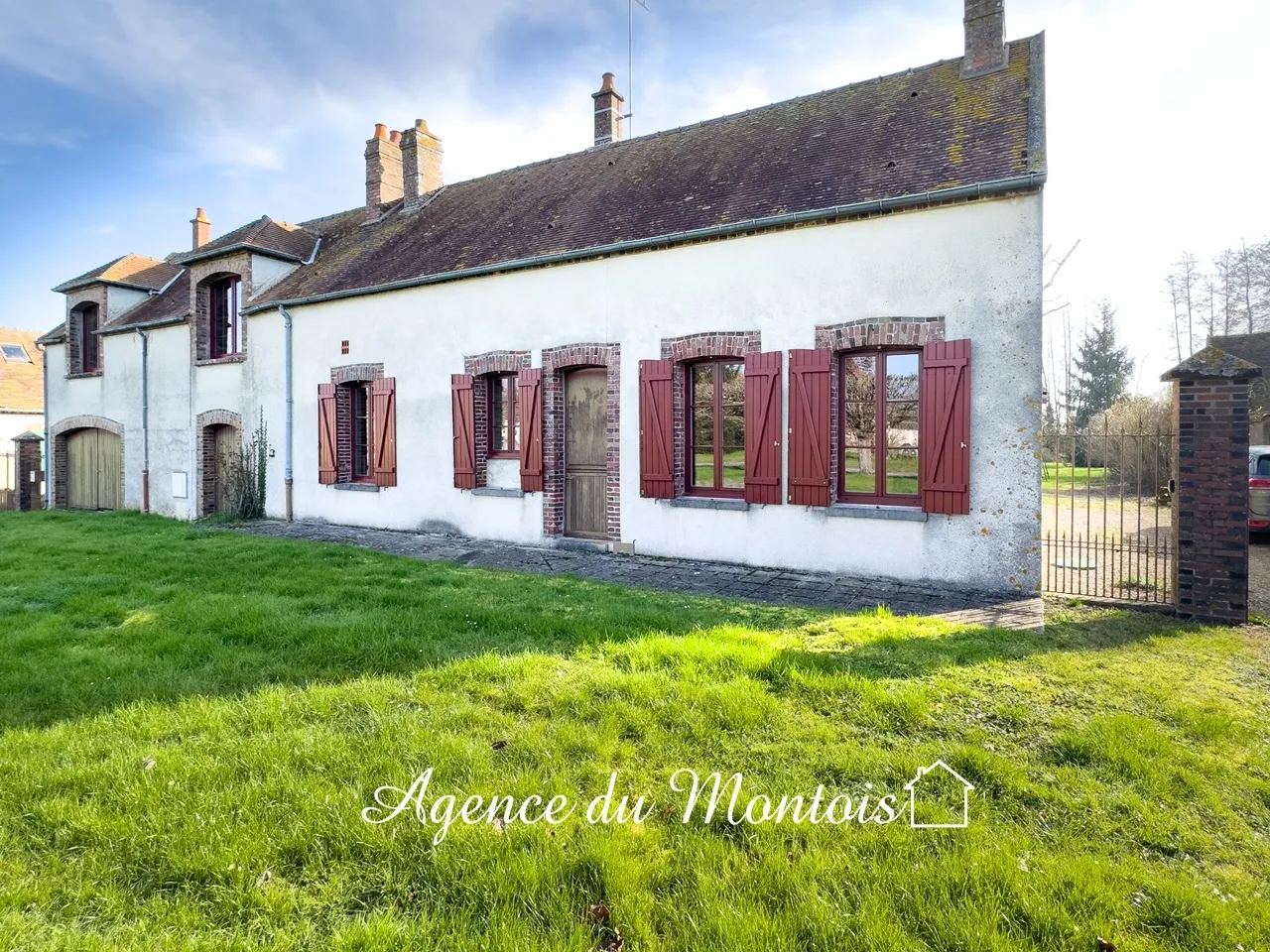 Maison de village à vendre à Bray sur Seine - 4 chambres et jardin 