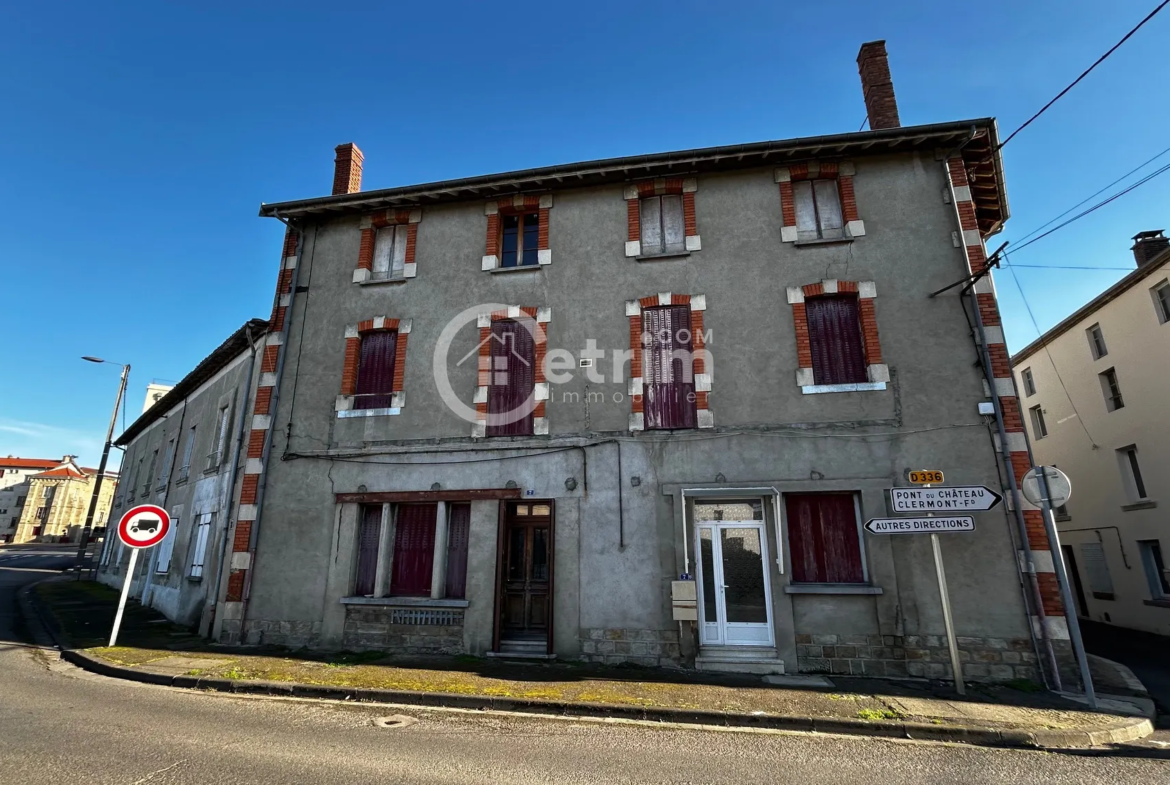 Immeubles à rénover à Lezoux - Fort potentiel d'investissement 