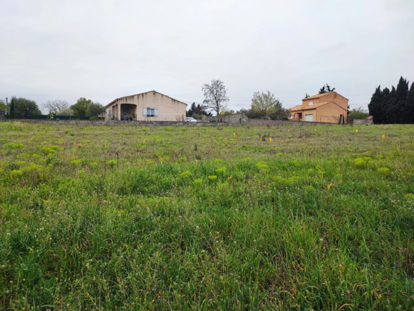 Terrain constructible de 938 m² à Castelnau d'Aude