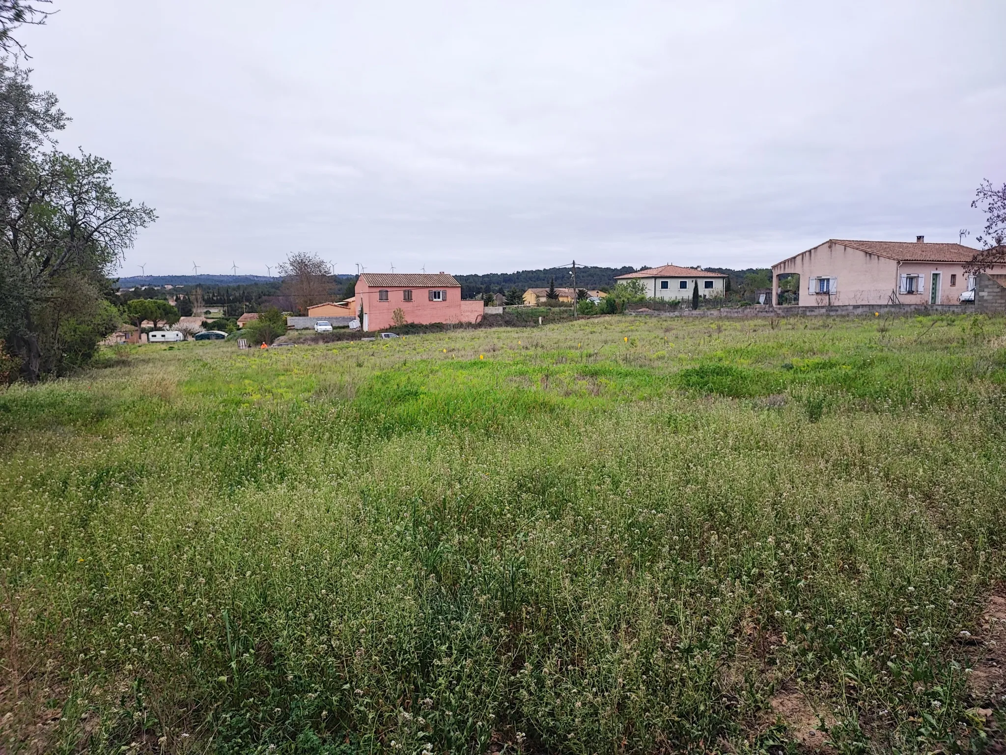 Terrain constructible de 938 m² à Castelnau d'Aude 