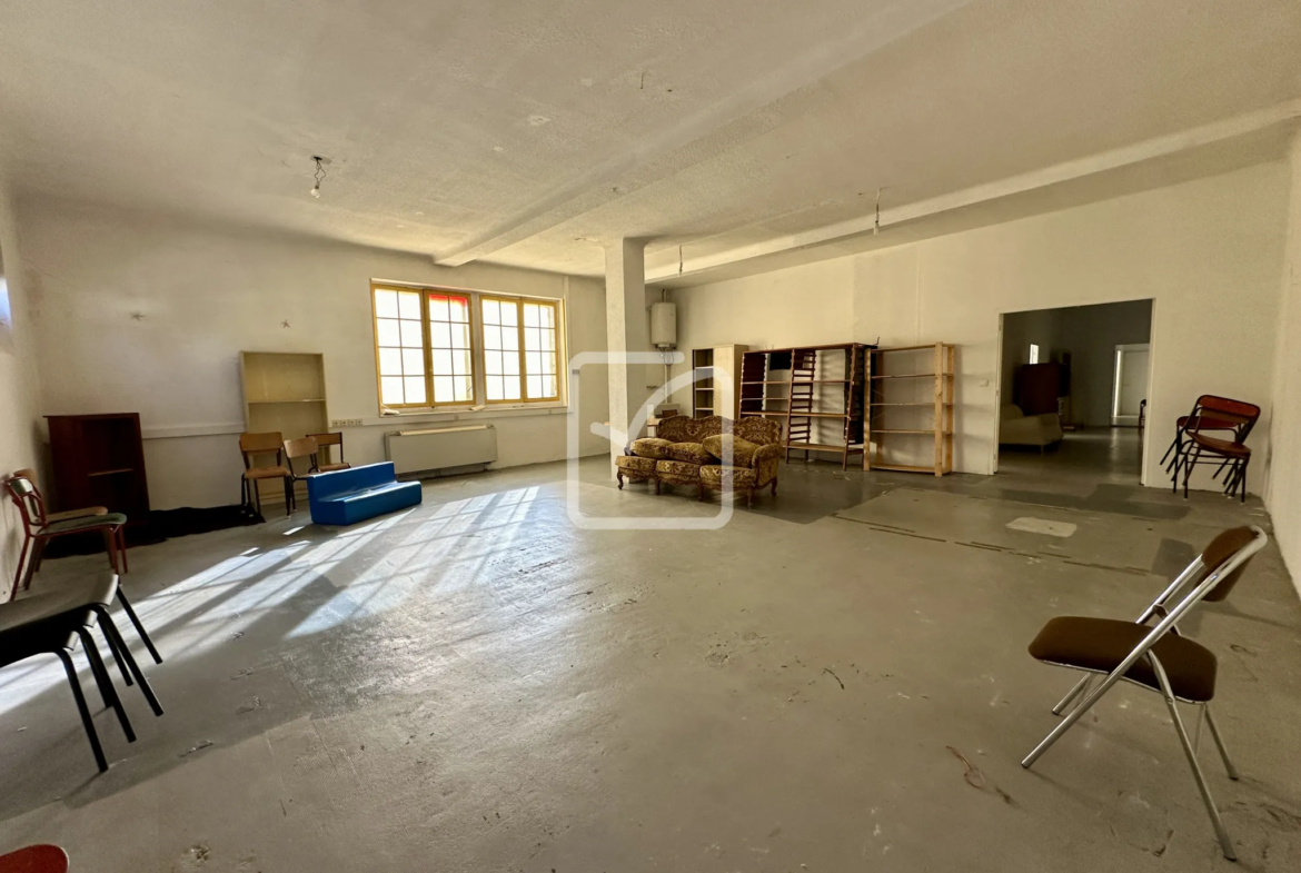 Immeuble de 360 m² à vendre à Sarlat 