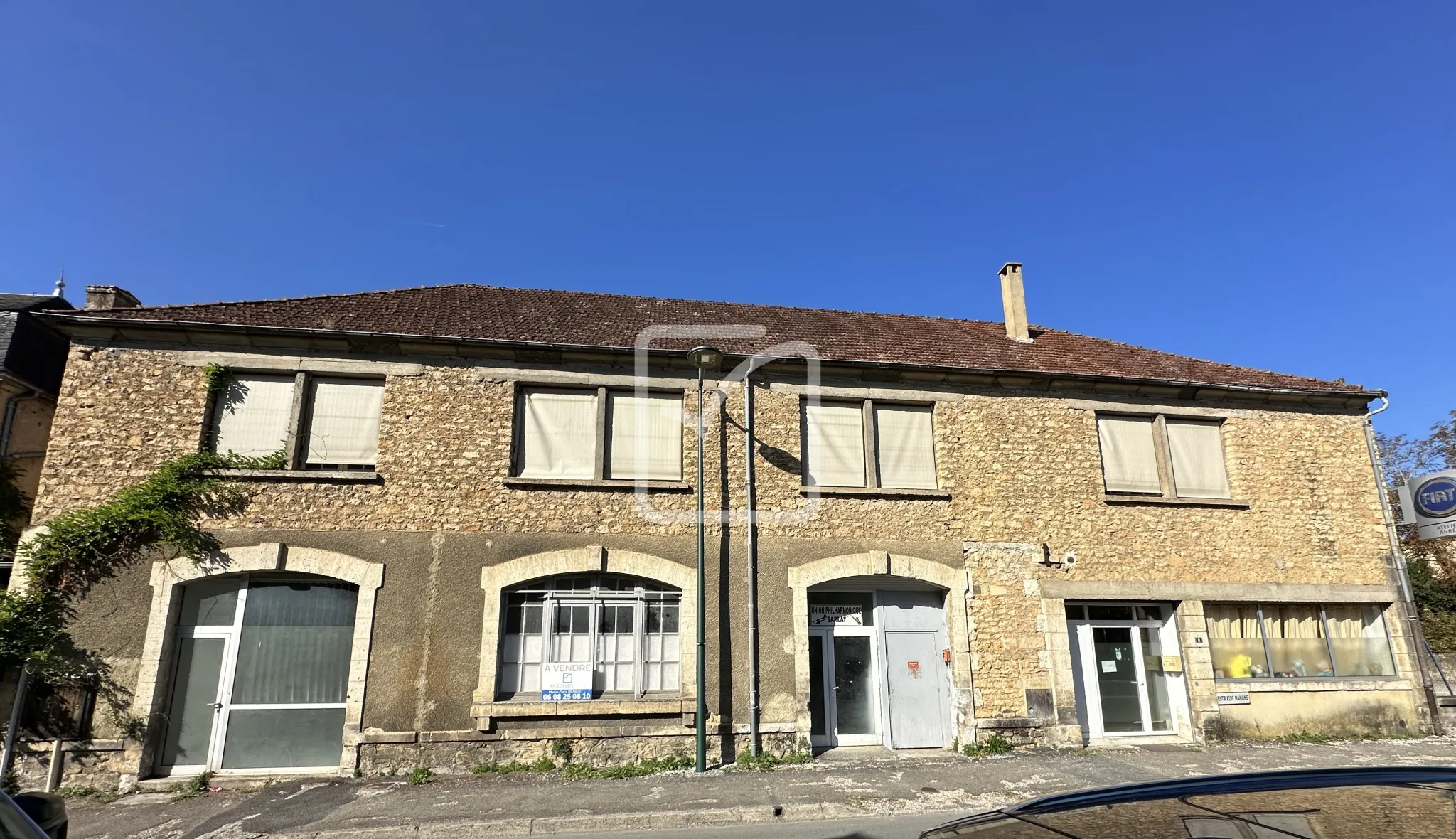 Immeuble de 360 m² à vendre à Sarlat 