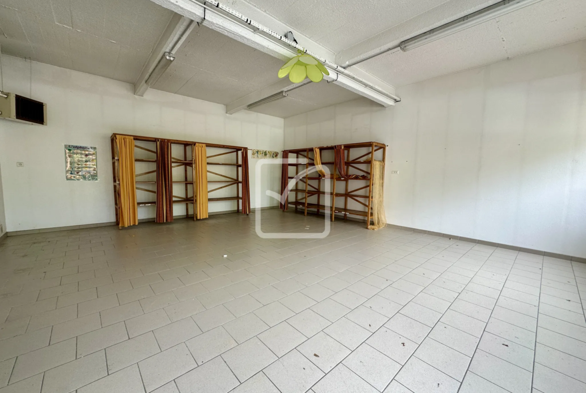 Immeuble de 360 m² à vendre à Sarlat 