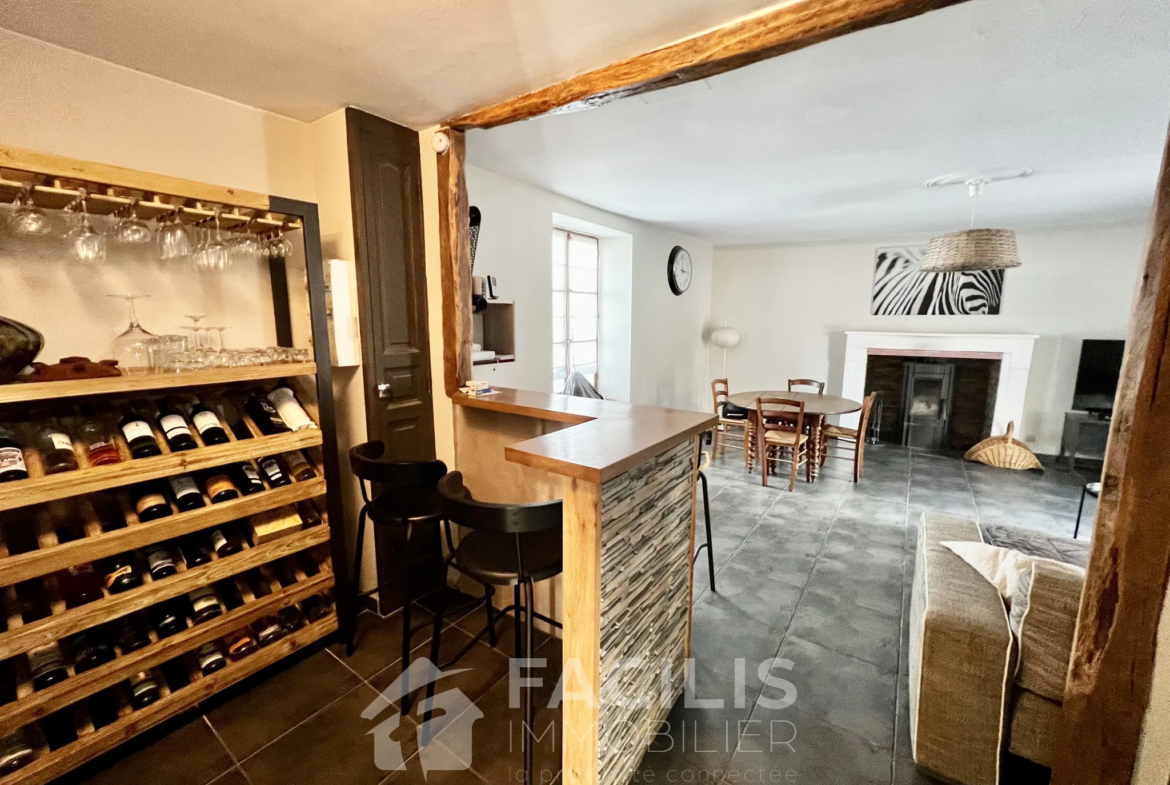 Maison à vendre à Neuville de Poitou - 3 Chambres - 114 m² 