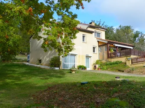 Maison contemporaine 123 m² avec piscine à Gourdon 