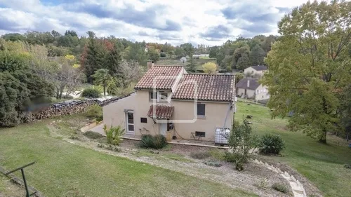 Maison contemporaine 123 m² avec piscine à Gourdon 