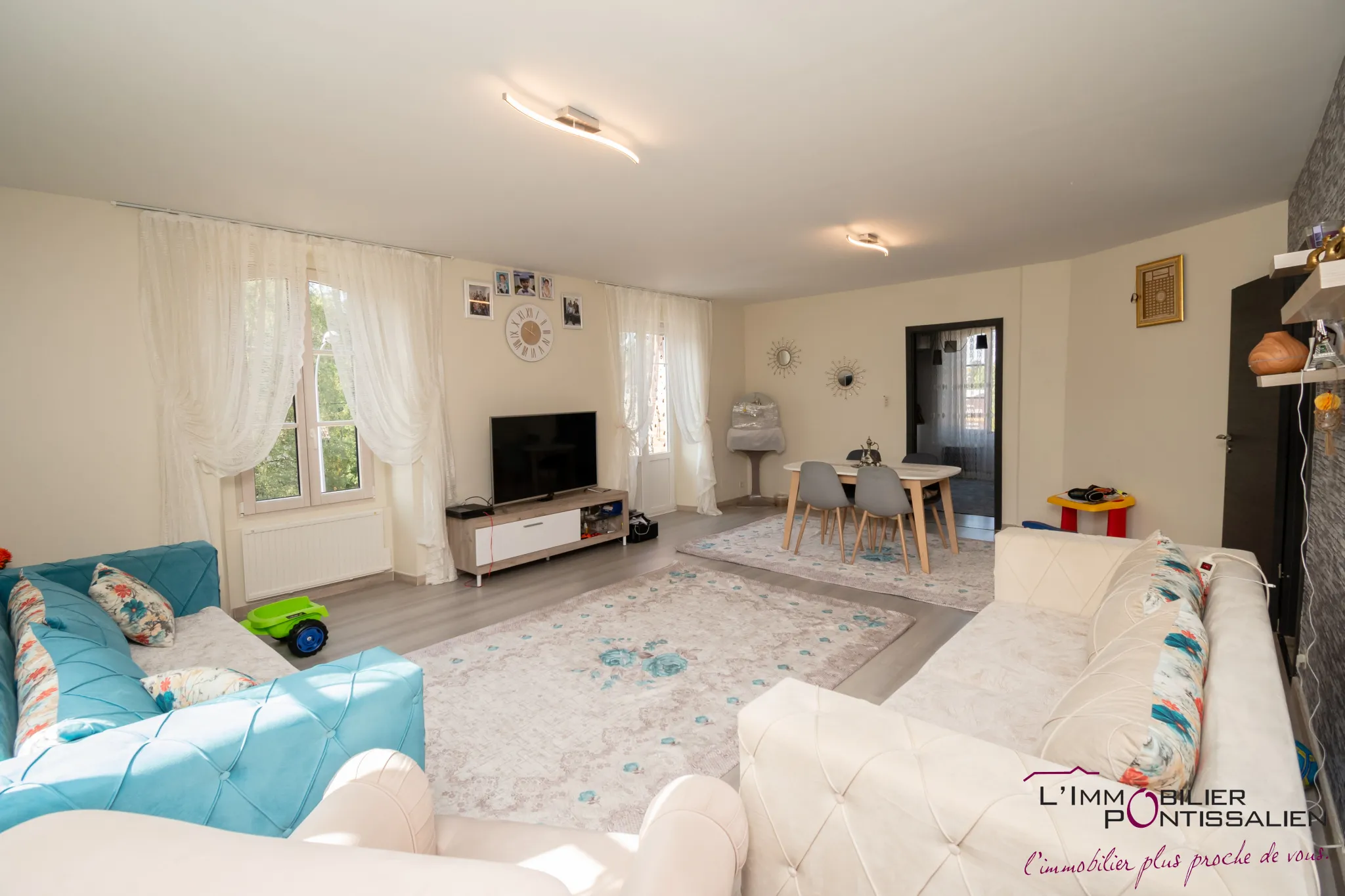 Vente à Pontarlier : Appartement T4 et T2 avec jardin et garage 