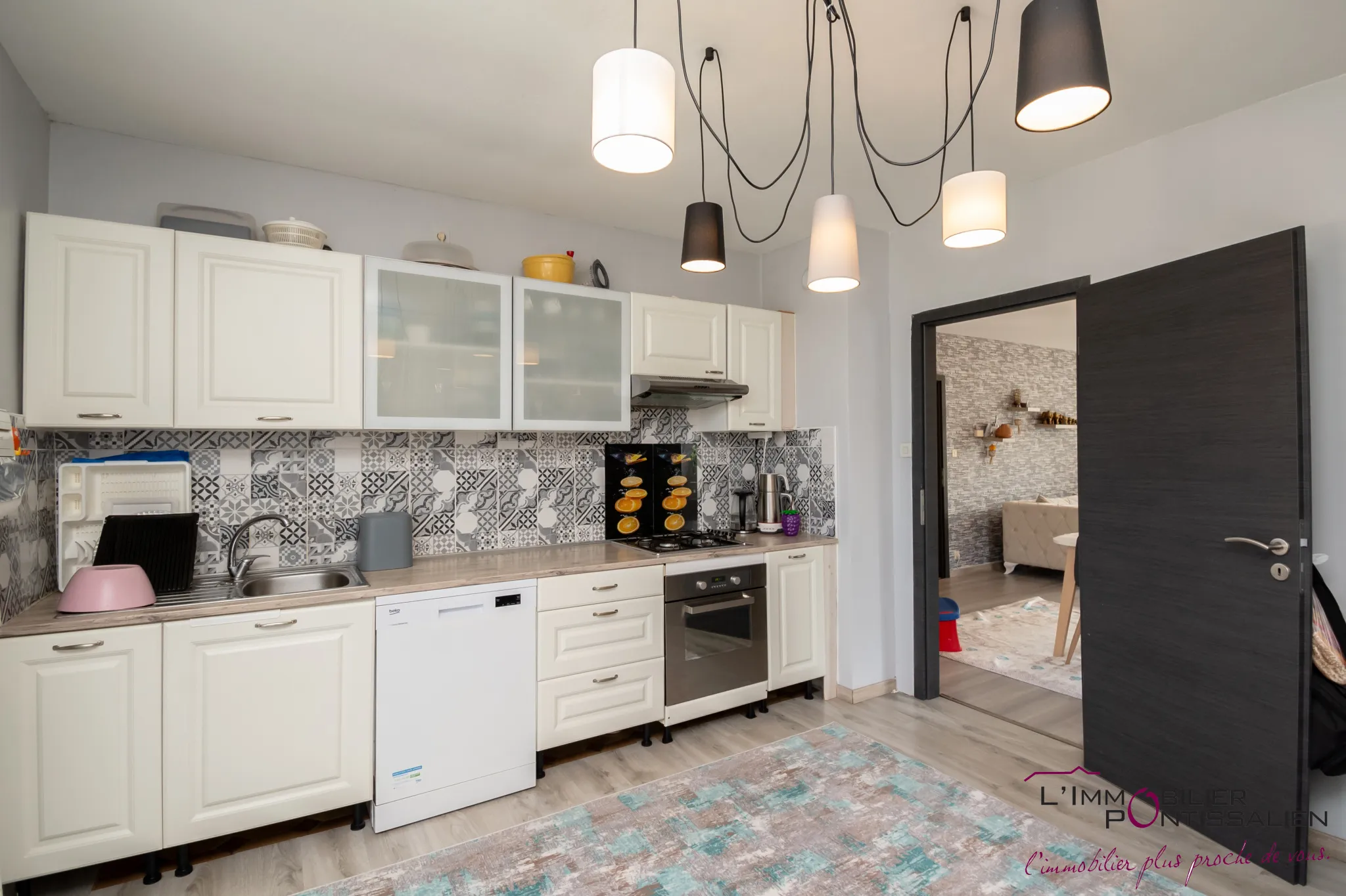 Vente à Pontarlier : Appartement T4 et T2 avec jardin et garage 