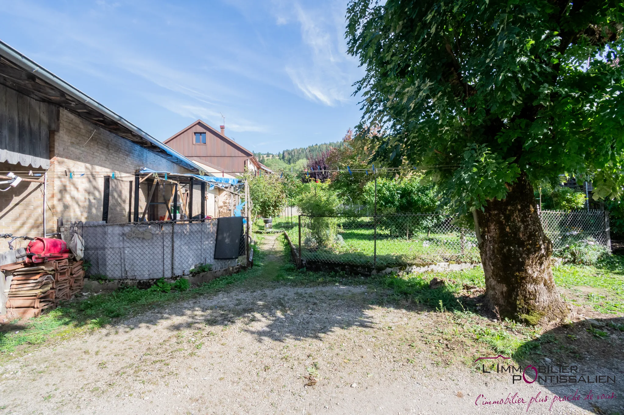 Vente à Pontarlier : Appartement T4 et T2 avec jardin et garage 