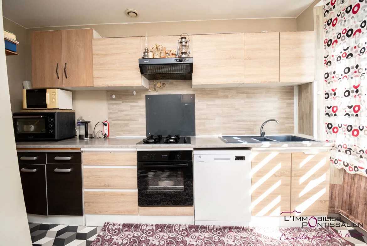 Vente à Pontarlier : Appartement T4 et T2 avec jardin et garage 