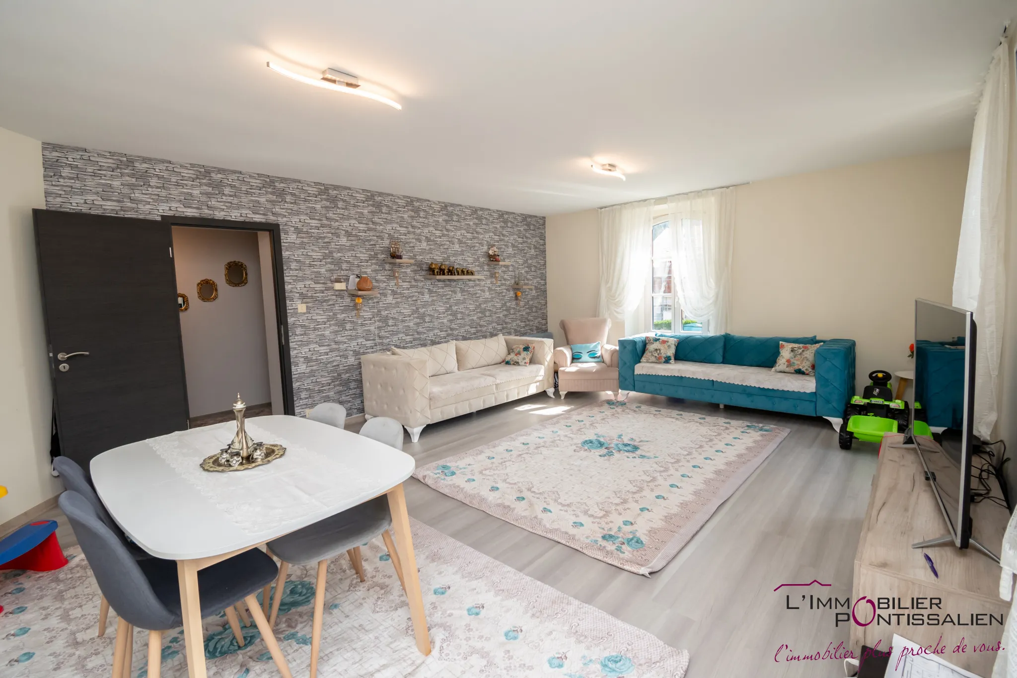 Vente à Pontarlier : Appartement T4 et T2 avec jardin et garage 