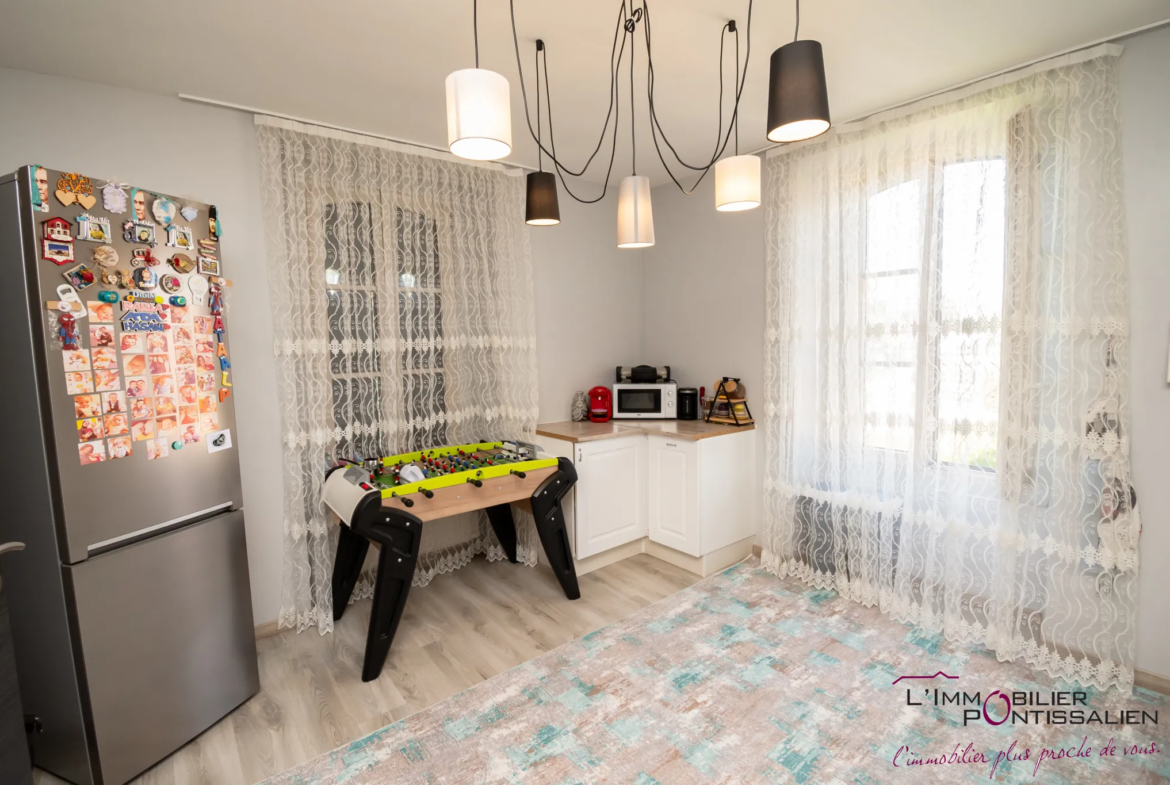 Vente à Pontarlier : Appartement T4 et T2 avec jardin et garage 