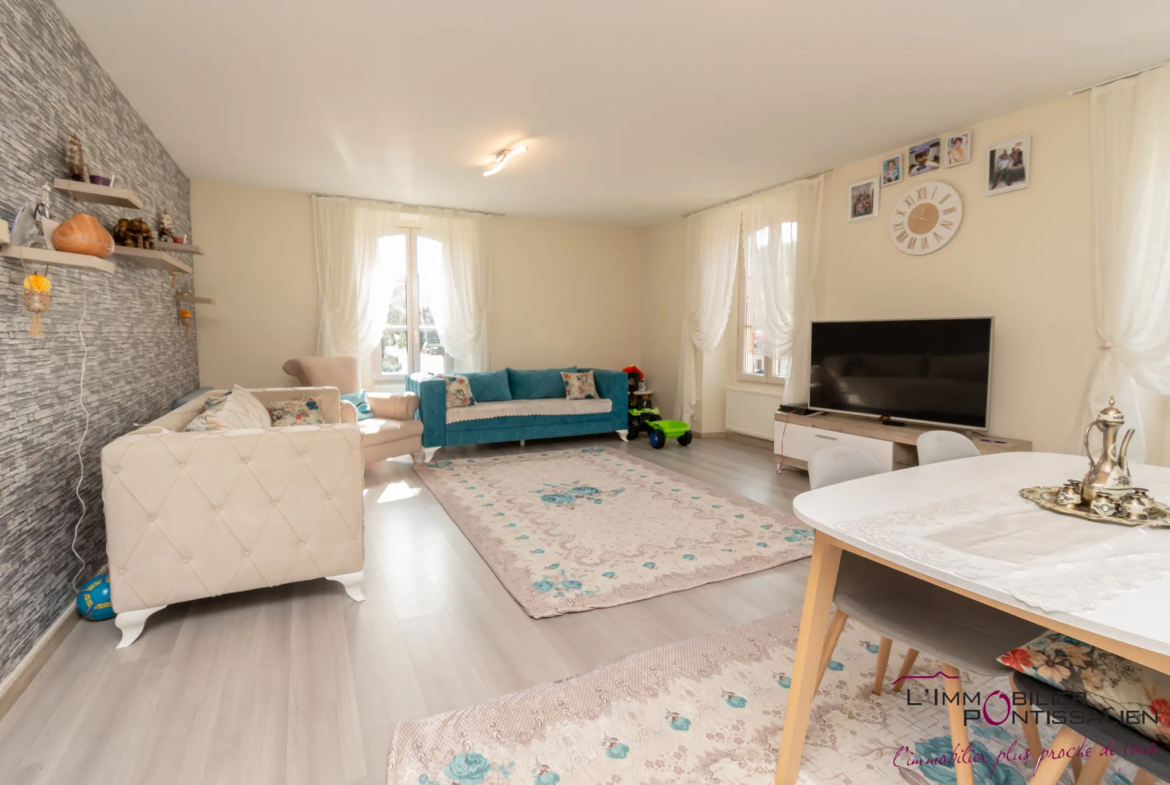 Vente à Pontarlier : Appartement T4 et T2 avec jardin et garage 