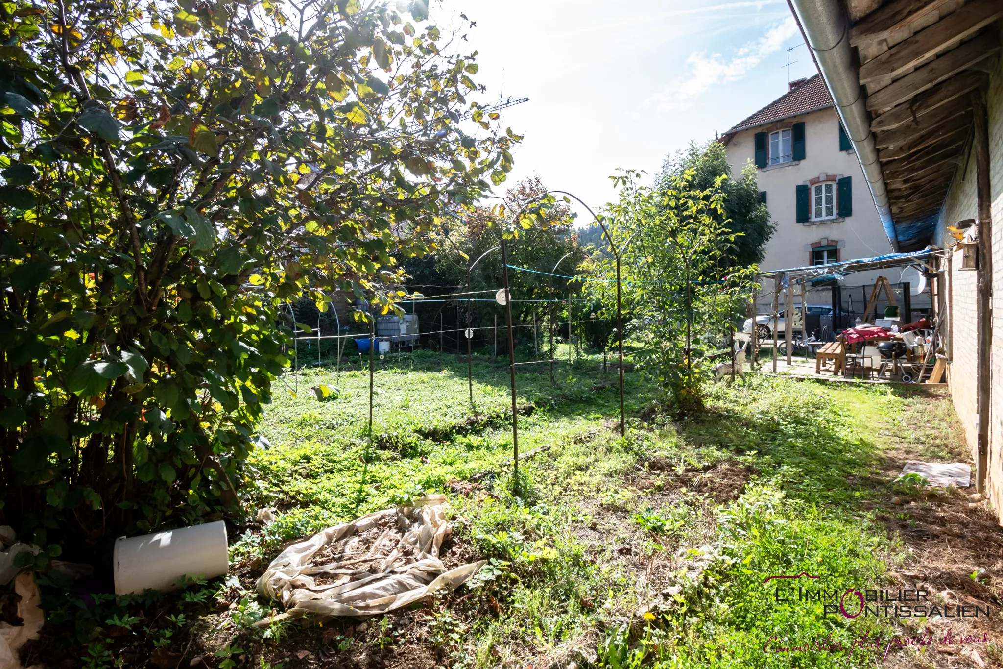 Vente à Pontarlier : Appartement T4 et T2 avec jardin et garage 