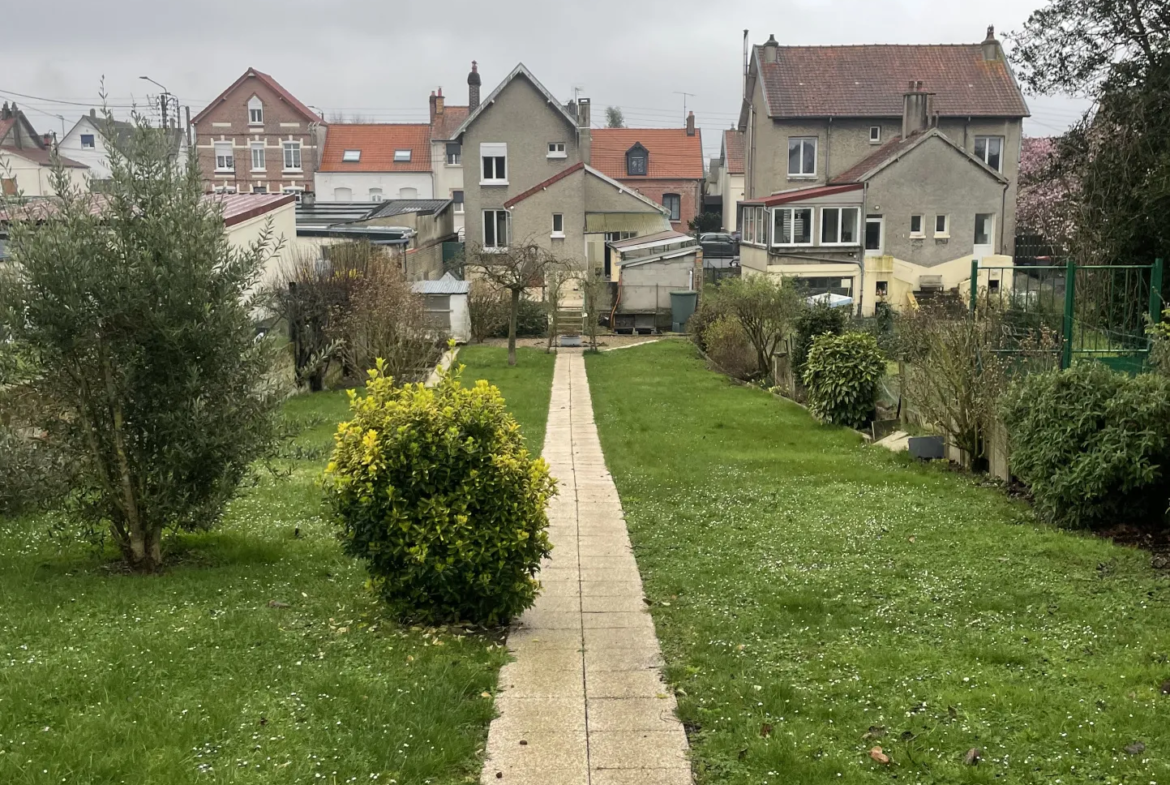 Charmante maison de 93 m² avec jardin à Abbeville 