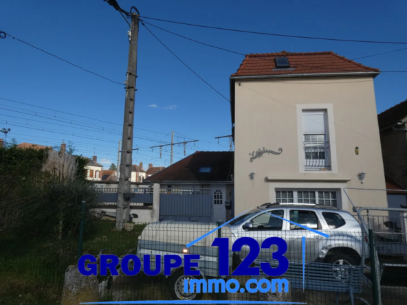 Maison habitable immédiatement à Brienon-sur-Armançon - 2 chambres avec jardin