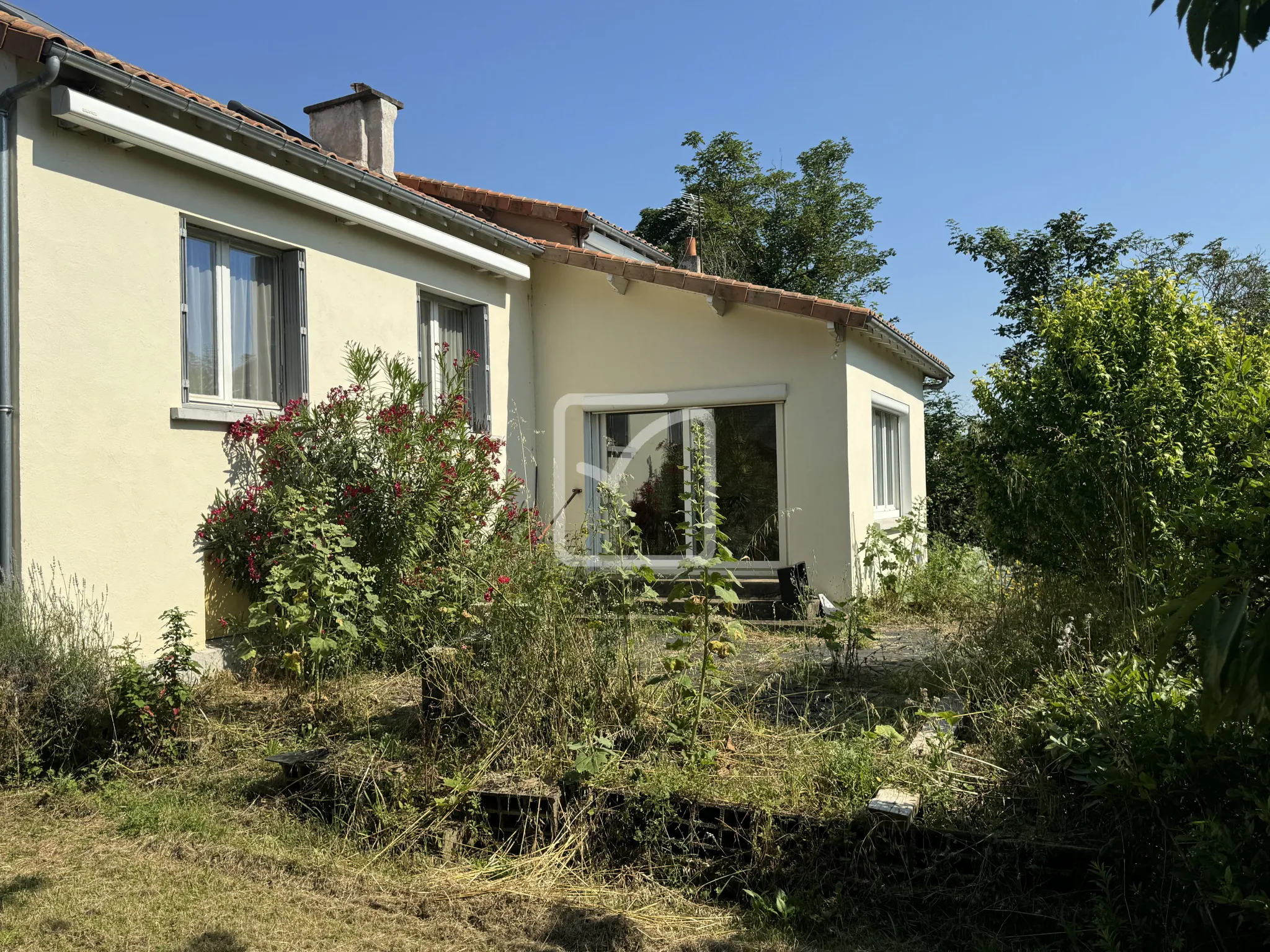 Maison de 109 m2 à Poitiers, quartier des Dunes, à rénover 