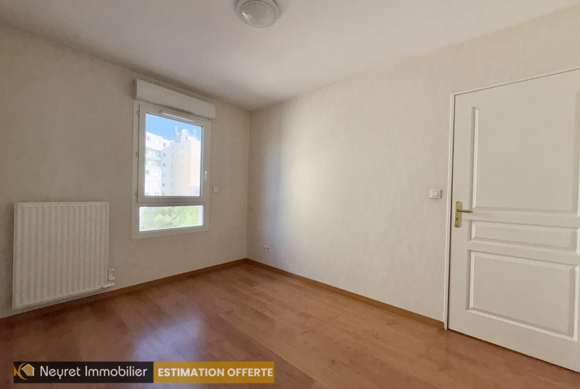 À vendre : Appartement T2 avec balcon et garage à Villeurbanne 