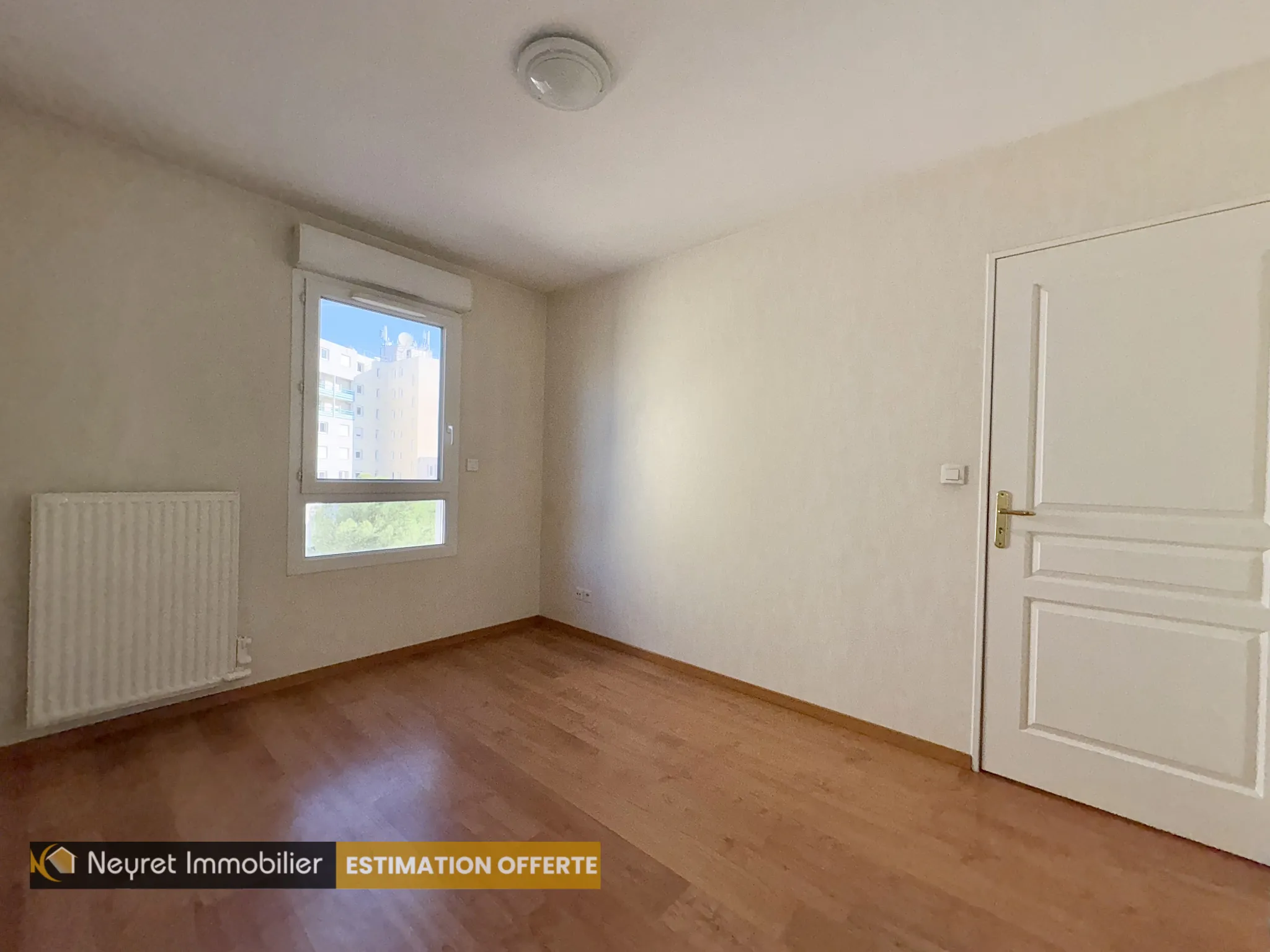 À vendre : Appartement T2 avec balcon et garage à Villeurbanne 