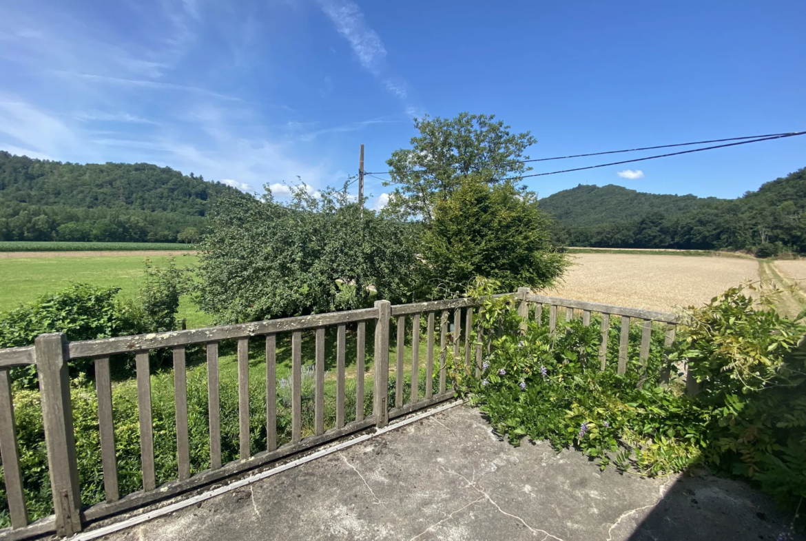 À vendre : maison familiale à Argentat-sur-Dordogne avec accès rivière 