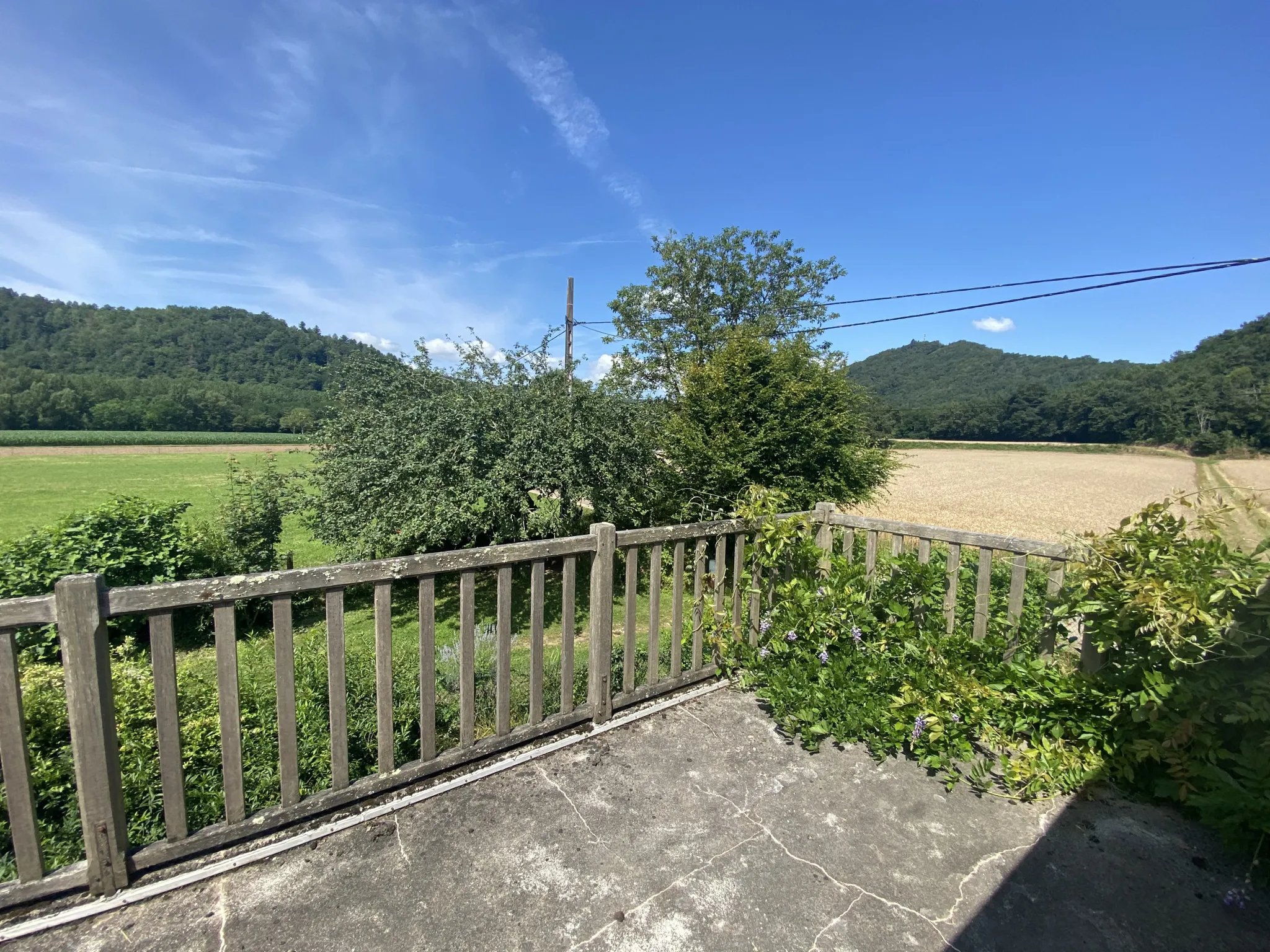 À vendre : maison familiale à Argentat-sur-Dordogne avec accès rivière 