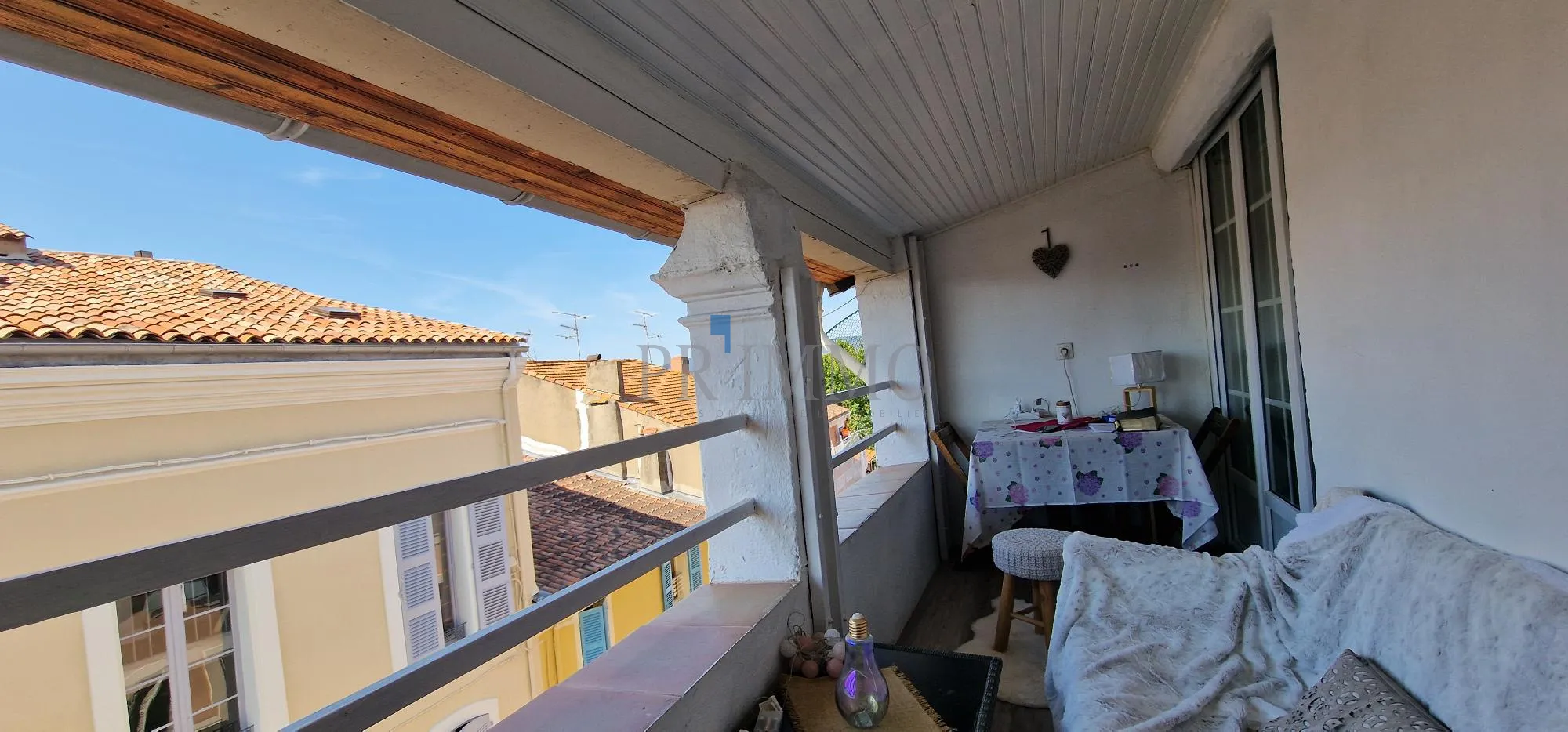 Grand Appartement T1 avec Terrasse en Vente à Fréjus 