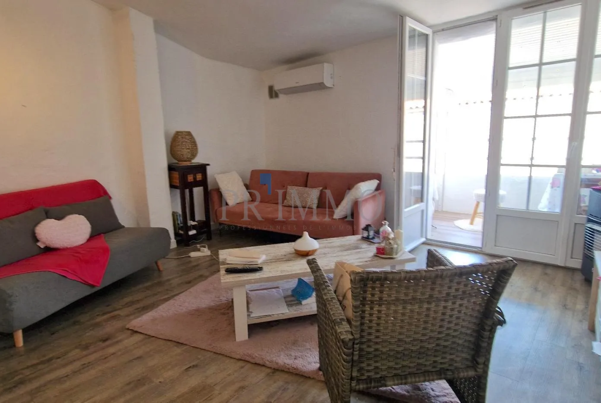 Grand Appartement T1 avec Terrasse en Vente à Fréjus 