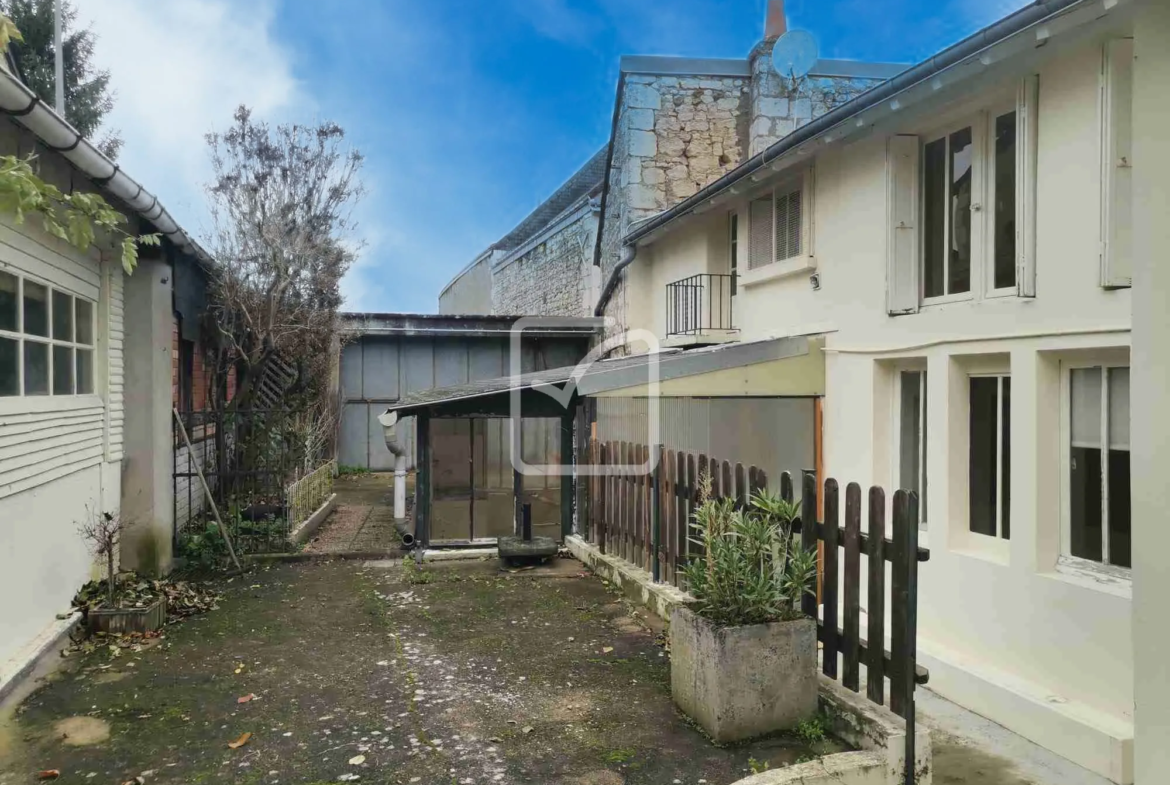 Maison de 86 m2 à L'ile Bouchard - 89 000 euros 