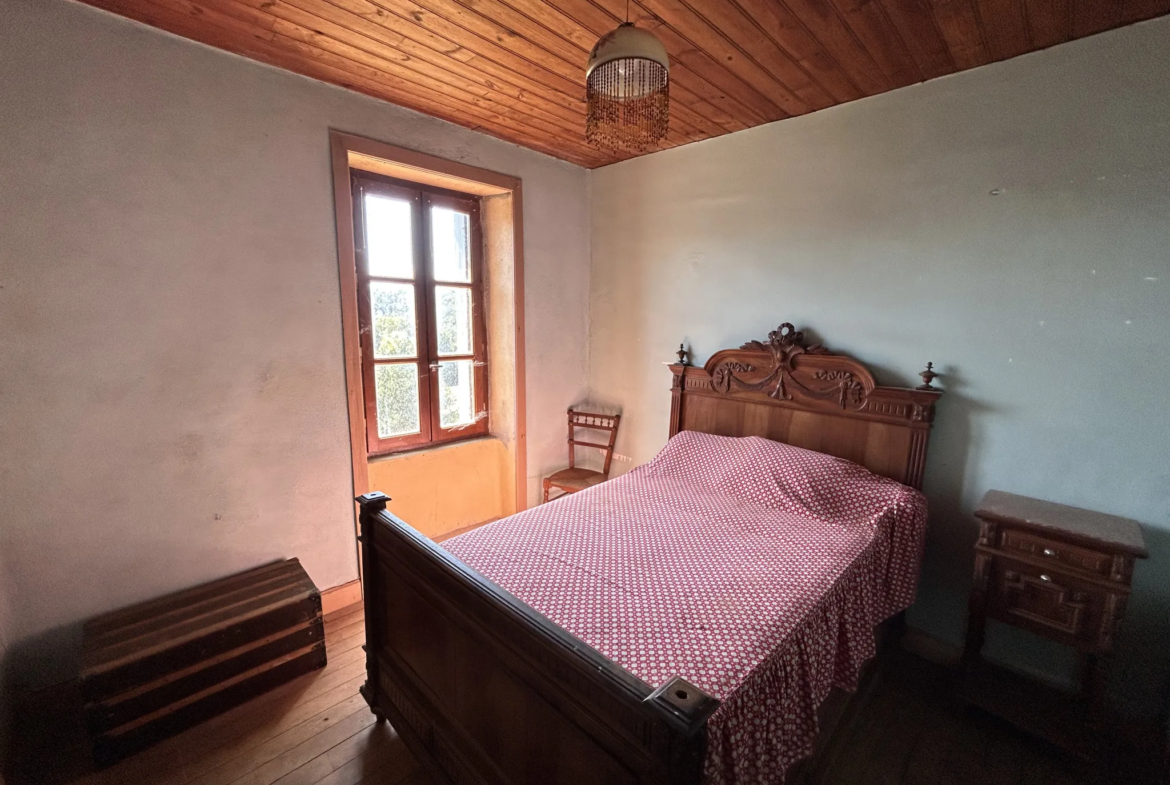 Corps de ferme avec vue exceptionnelle à Bar en Corrèze 