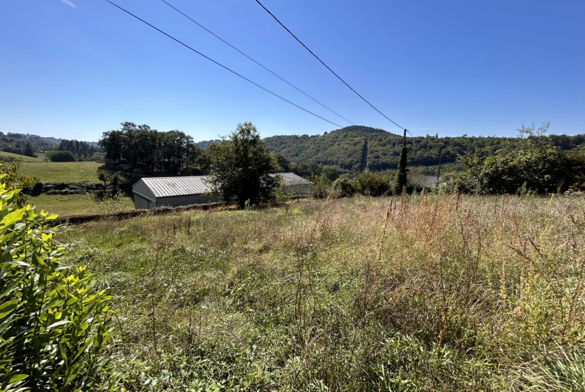 Corps de ferme avec vue exceptionnelle à Bar en Corrèze 