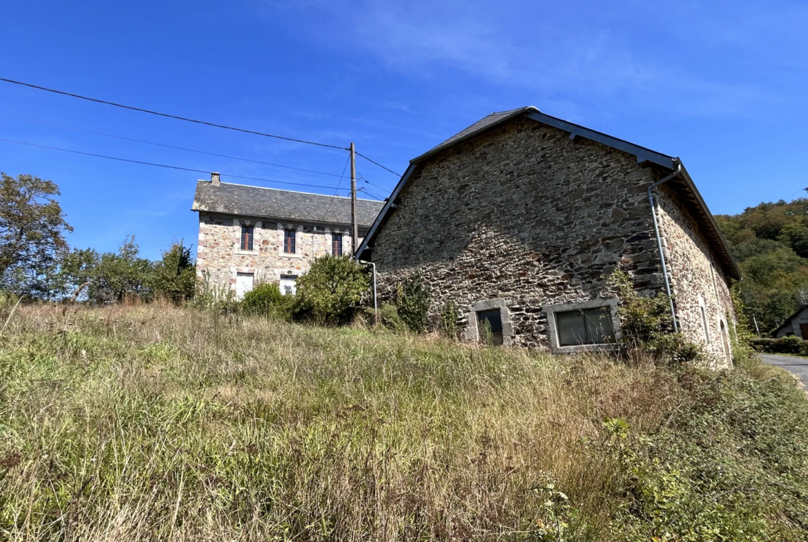 Corps de ferme avec vue exceptionnelle à Bar en Corrèze 