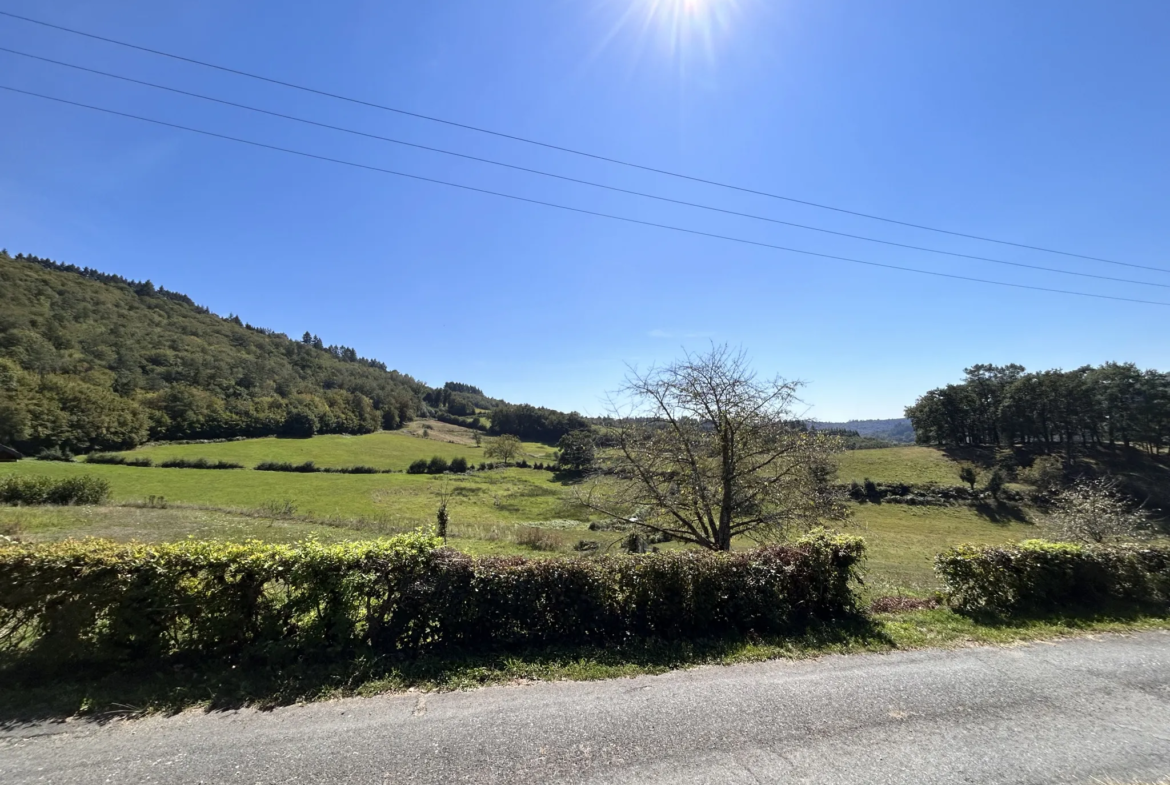 Corps de ferme avec vue exceptionnelle à Bar en Corrèze 