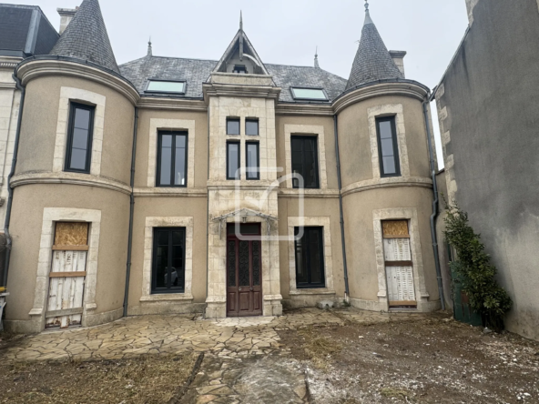 Maison à rénover à Poitiers de 150 m² avec jardin