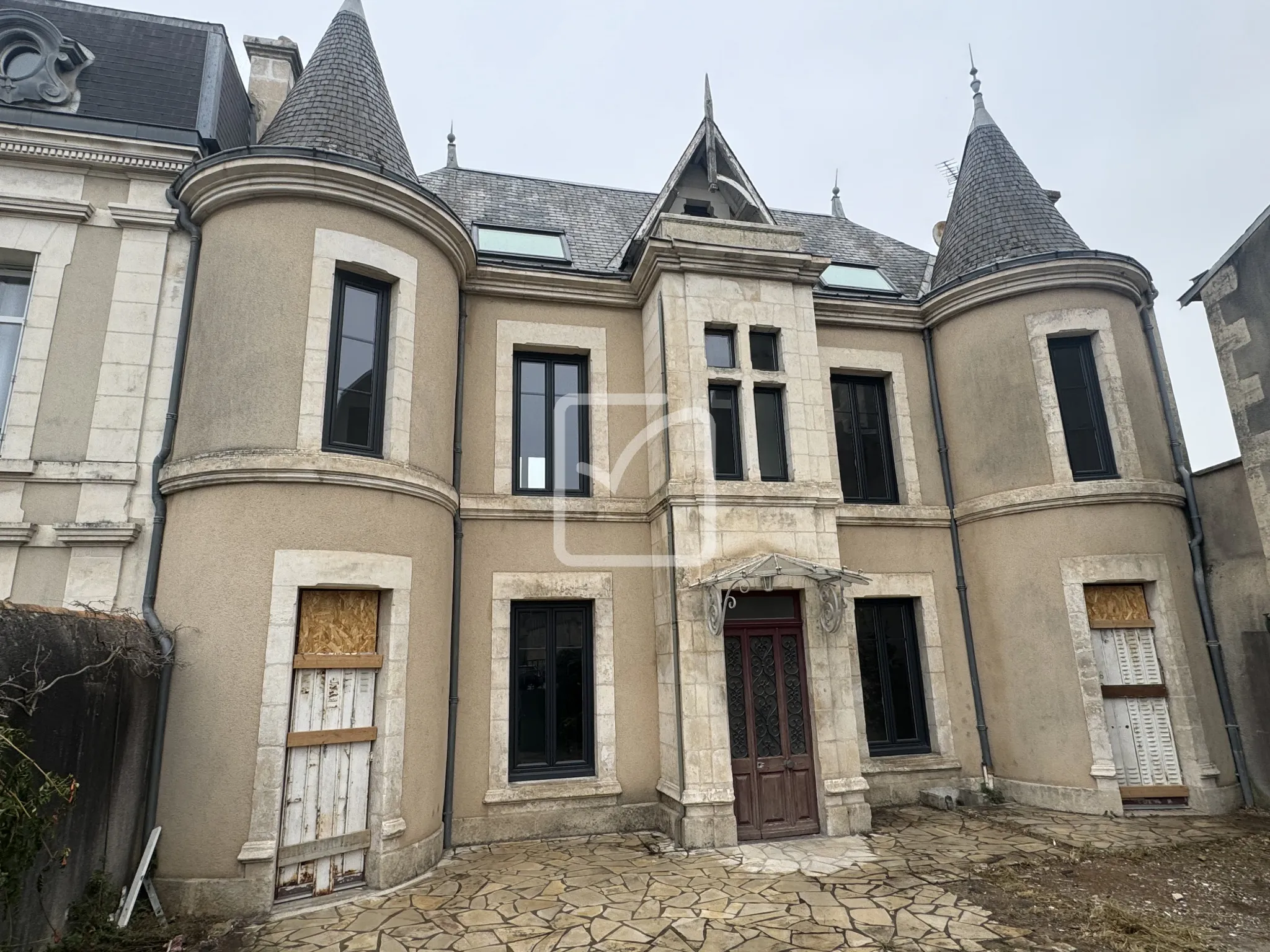 Maison à rénover à Poitiers de 150 m² avec jardin 