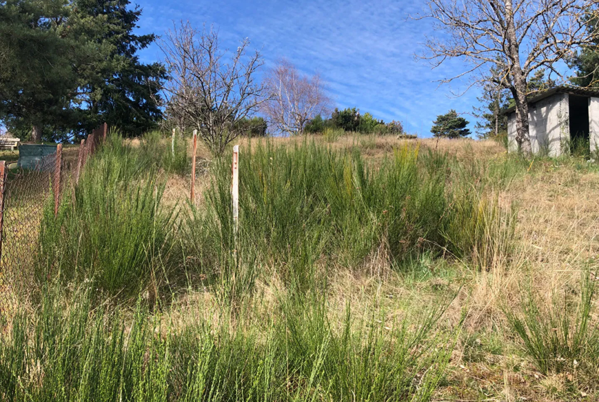 Terrain à vendre à Varennes - Chanonat avec vue panoramique 